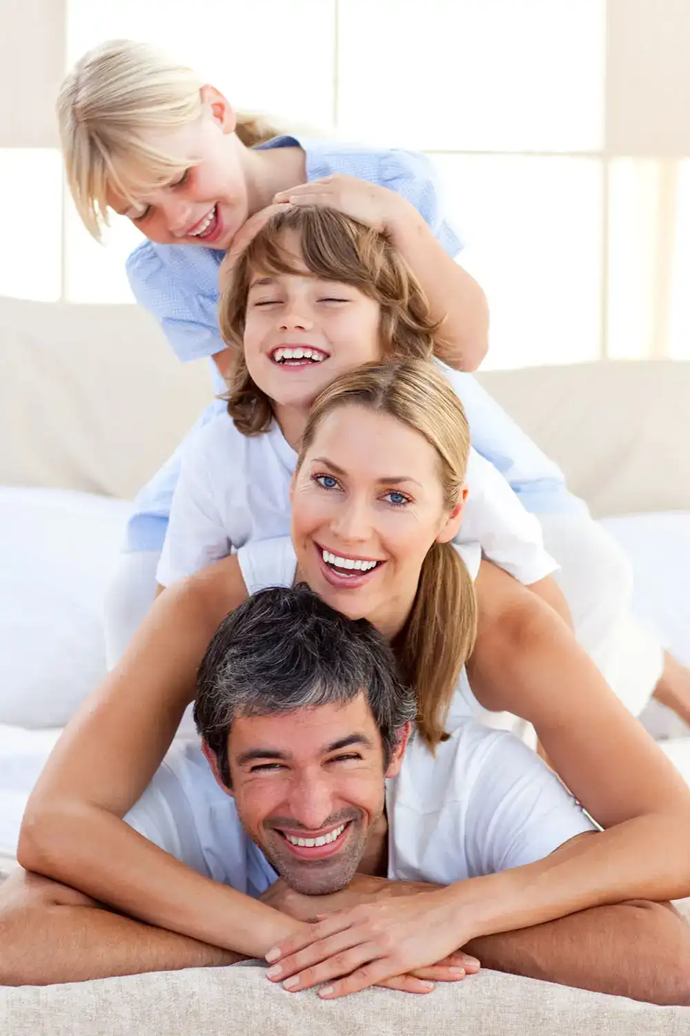 Dentist_Scottsdale_AZ_Family_Smiling